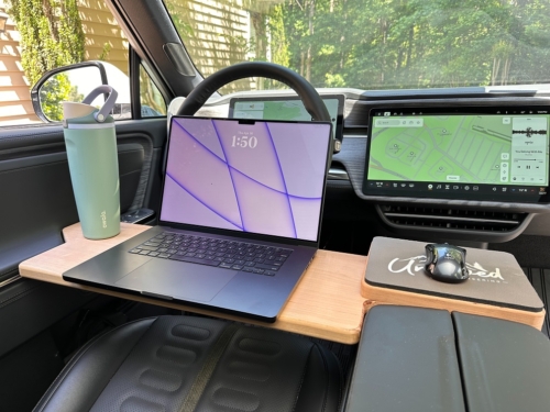 RivianR1_DriverWorkstation